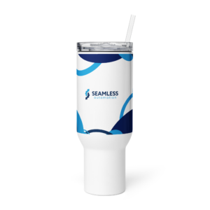 Travel mug with a handle